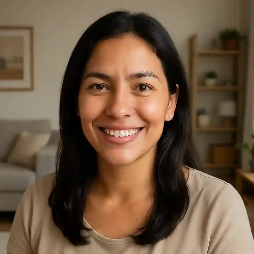 <em><strong>Claudia Pulido (Medellín, Colombia)</strong></em>